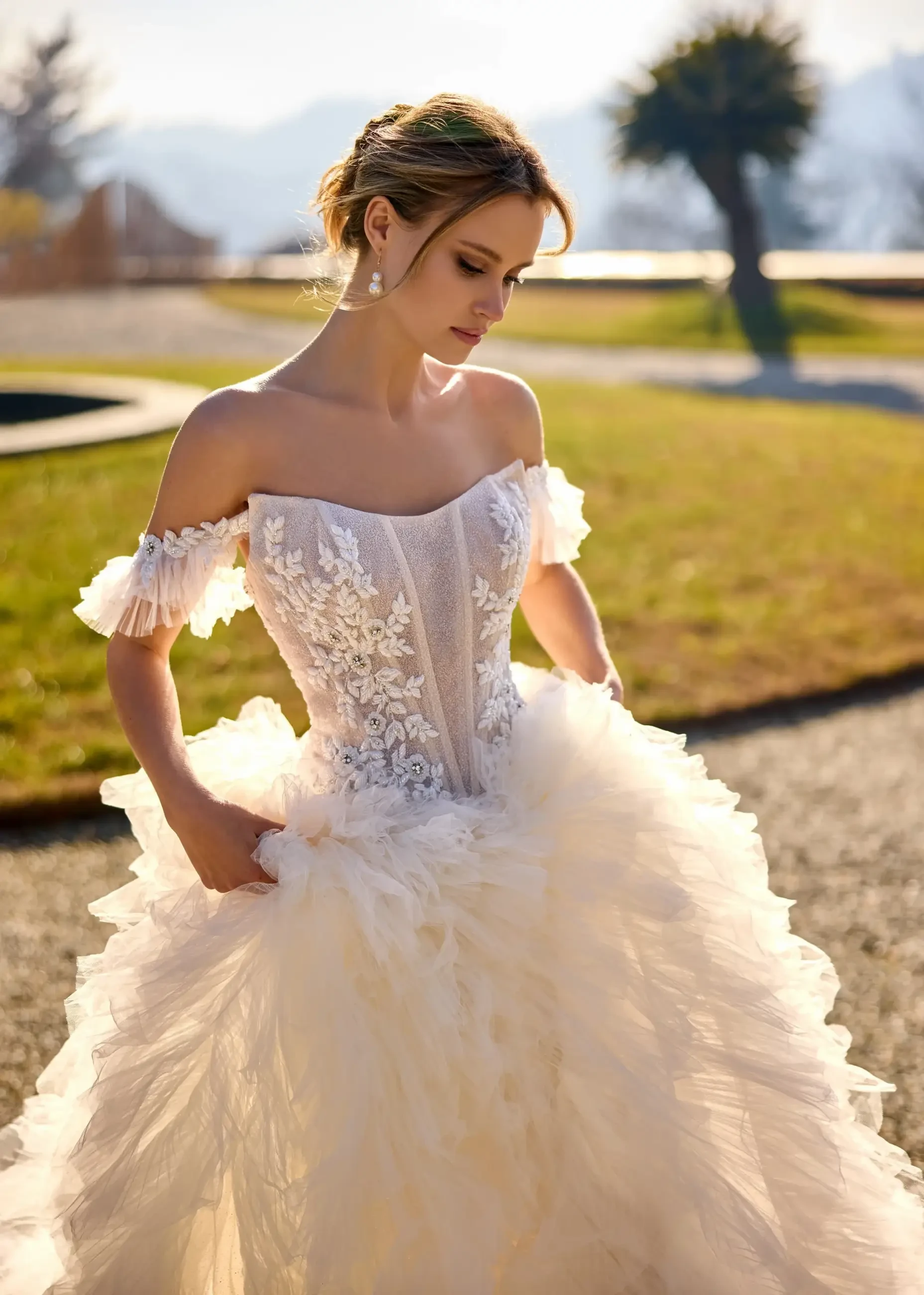 Why Brides Should Shop a Bridal Trunk Show: 5 Benefits of the Experience. Desktop Image