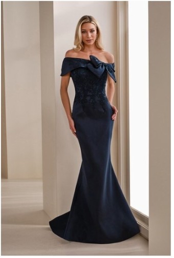 Montage M3111 #4 Black Taupe Navy Raisin thumbnail